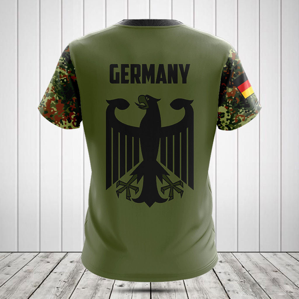 Deutschland Adler Camo Shirts anpassen