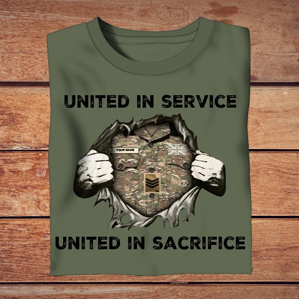 Personalisiertes T-Shirt mit Camouflage-Muster für britische Soldaten/Veteranen mit Namen und Rang – United In Service United In Sacrifice – 3003230003