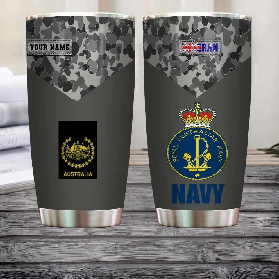 Personalisierter australischer Veteran/Soldat mit Rang und Namen, Camouflage-Becher, komplett bedruckt – 0302240008