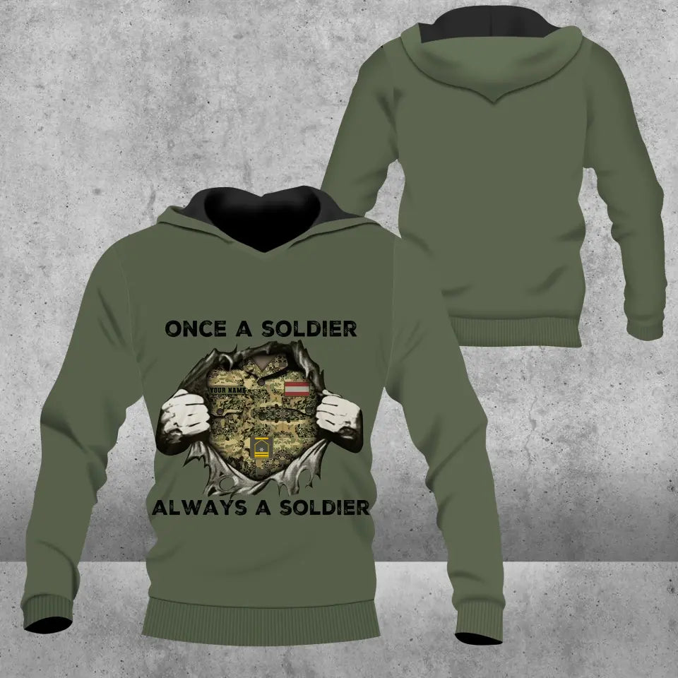 Personalisierter Kapuzenpullover mit Camouflage-Muster für österreichische Soldaten/Veteranen mit Namen und Rang – 16948224