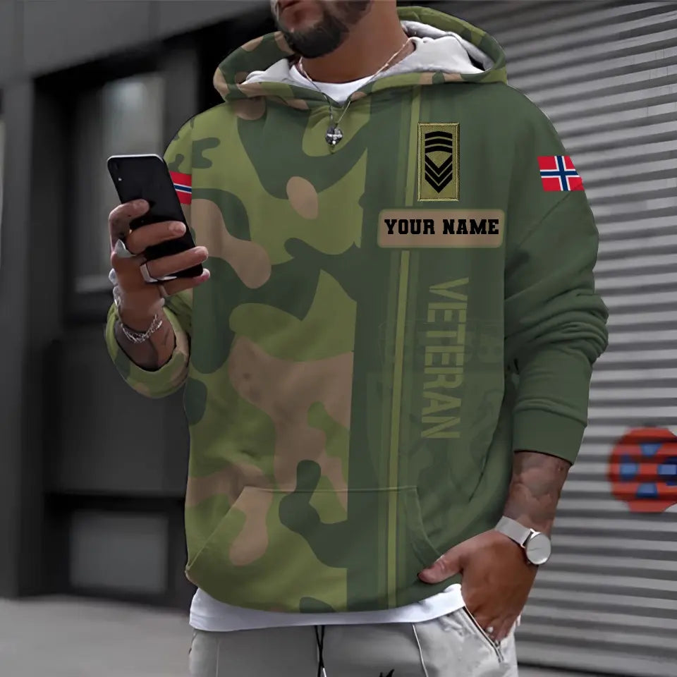 Personalisierter Kapuzenpullover mit Camouflage-Muster für norwegische Soldaten/Veteranen mit Namen und Rang – 0310230008