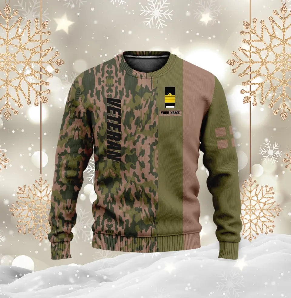 Personalisierter Kapuzenpullover mit Camouflage-Muster für schwedische Soldaten/Veteranen mit Namen und Rang – 16990560