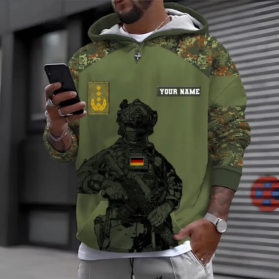 Personalisierter Kapuzenpullover mit Camouflage-Muster für deutsche Soldaten/Veteranen mit Namen und Rang, 3D-Druck – 2911230001