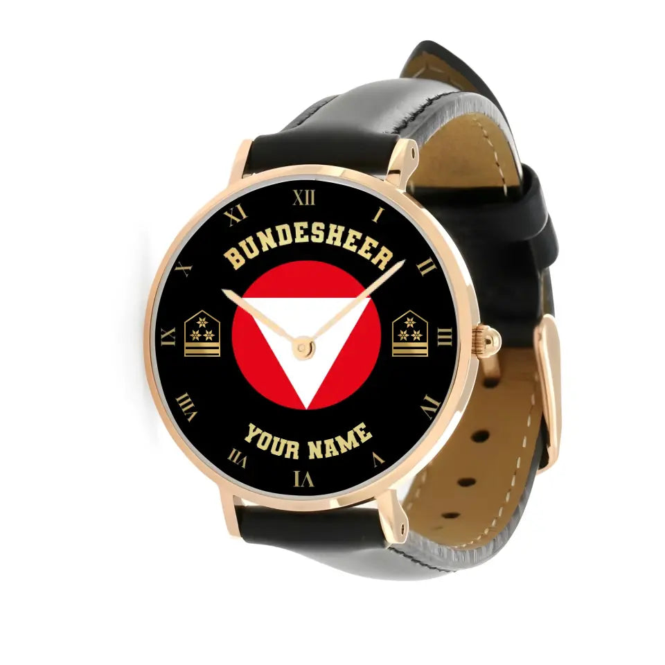 Montre personnalisée en cuir noir avec coutures noires pour soldat/vétéran autrichien avec nom et grade - 0803240001 - Version dorée