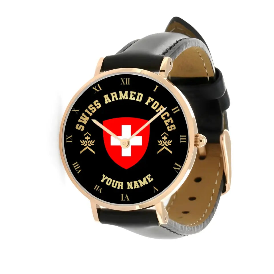 Montre personnalisée en cuir noir avec coutures noires pour soldat/vétéran suisse avec nom et grade - 0803240001 - Version dorée