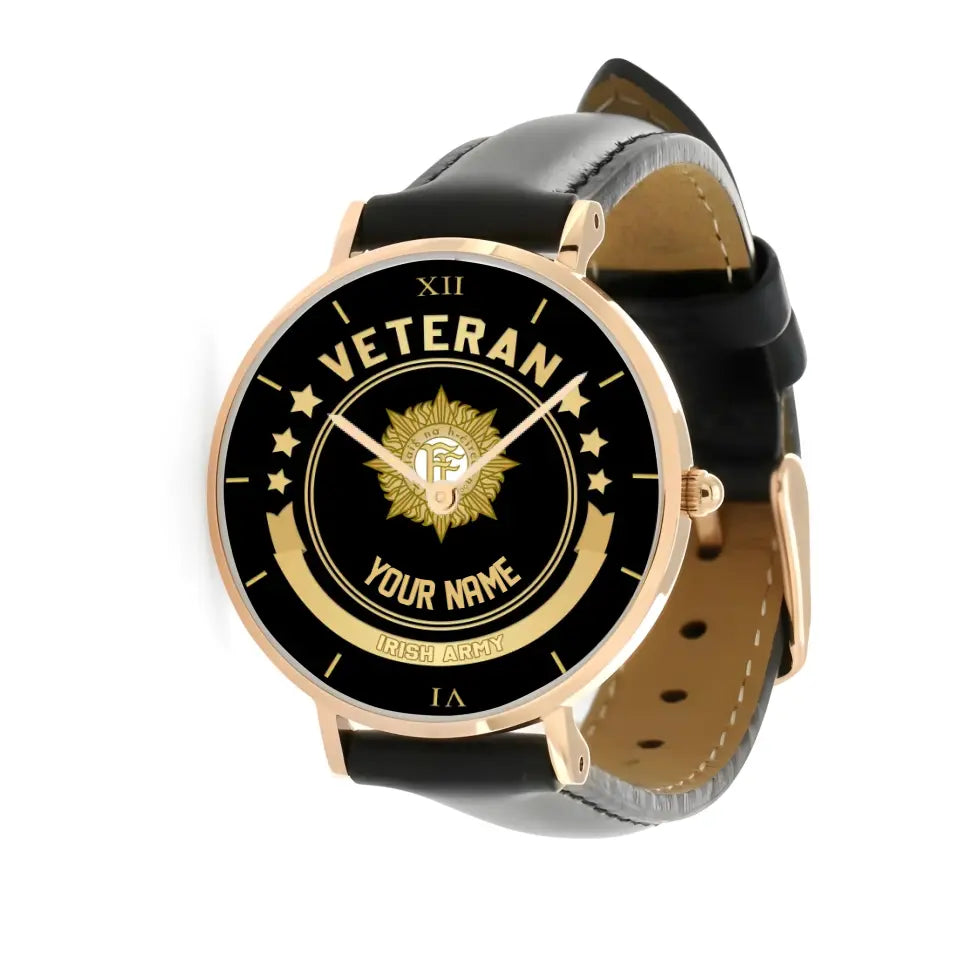 Personalisierte irische Soldat/Veteran mit Namen, schwarze genähte Lederuhr – 1103240001 – goldene Version