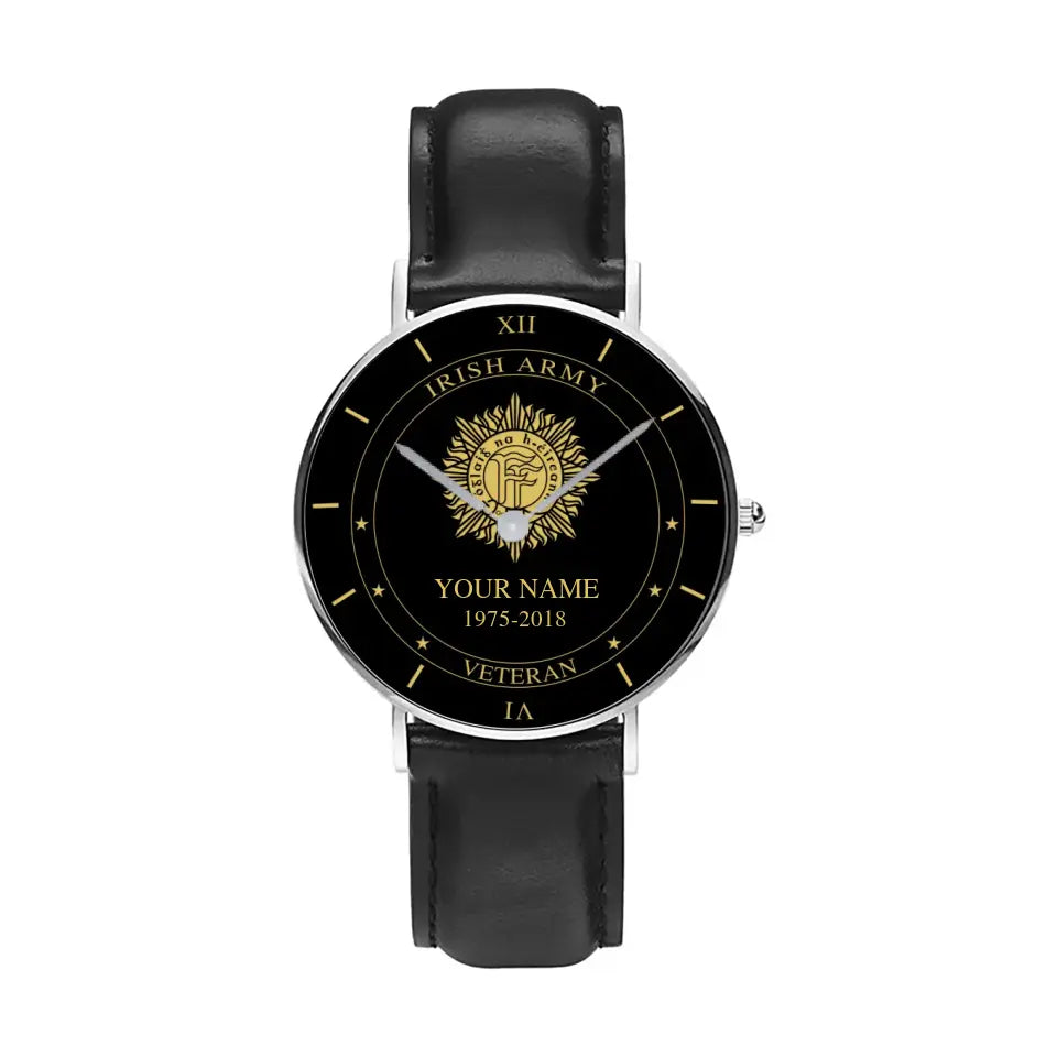 Montre personnalisée en cuir noir avec coutures noires pour soldat/vétéran irlandais avec nom et année - 1603240001 - Version dorée