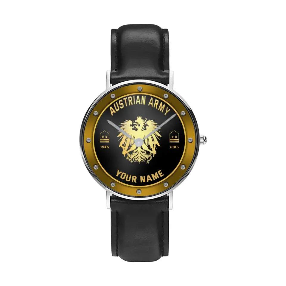 Montre personnalisée en cuir noir avec coutures noires pour soldat/vétéran autrichien avec nom, grade et année - 1803240001 - Version dorée