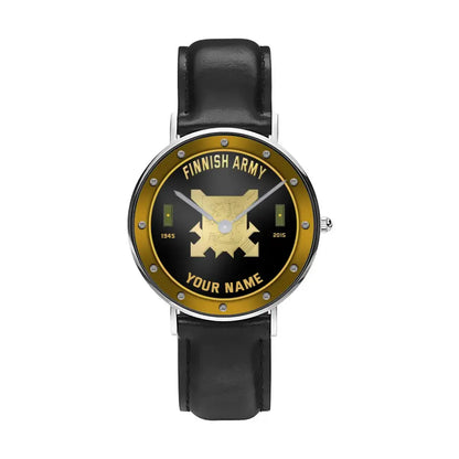 Montre personnalisée en cuir noir avec coutures noires pour soldat/vétéran finlandais avec nom, grade et année - 1803240001 - Version dorée