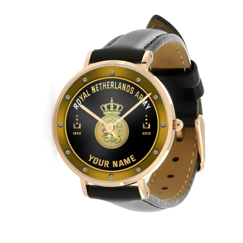 Montre personnalisée en cuir noir avec coutures noires pour soldat/vétéran des Pays-Bas avec nom, grade et année - 1803240001 - Version dorée