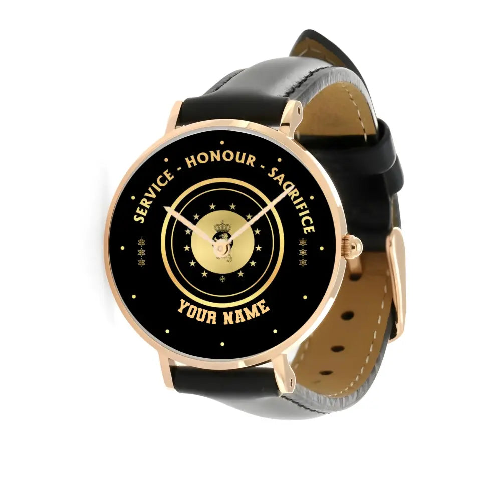 Montre personnalisée en cuir noir cousu pour soldat/vétéran belge avec nom et grade - 2603240001 - Version dorée