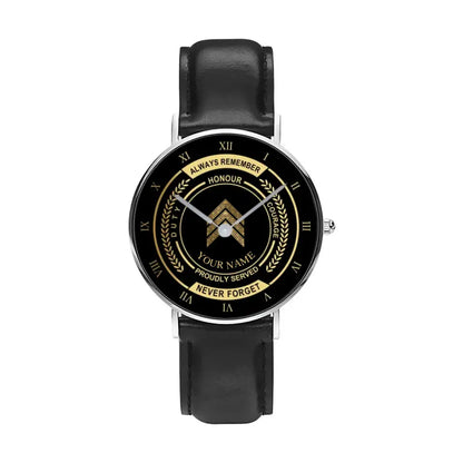 Montre personnalisée en cuir noir cousu pour soldat/vétéran du Danemark avec nom et grade - 0603240002 - Version dorée