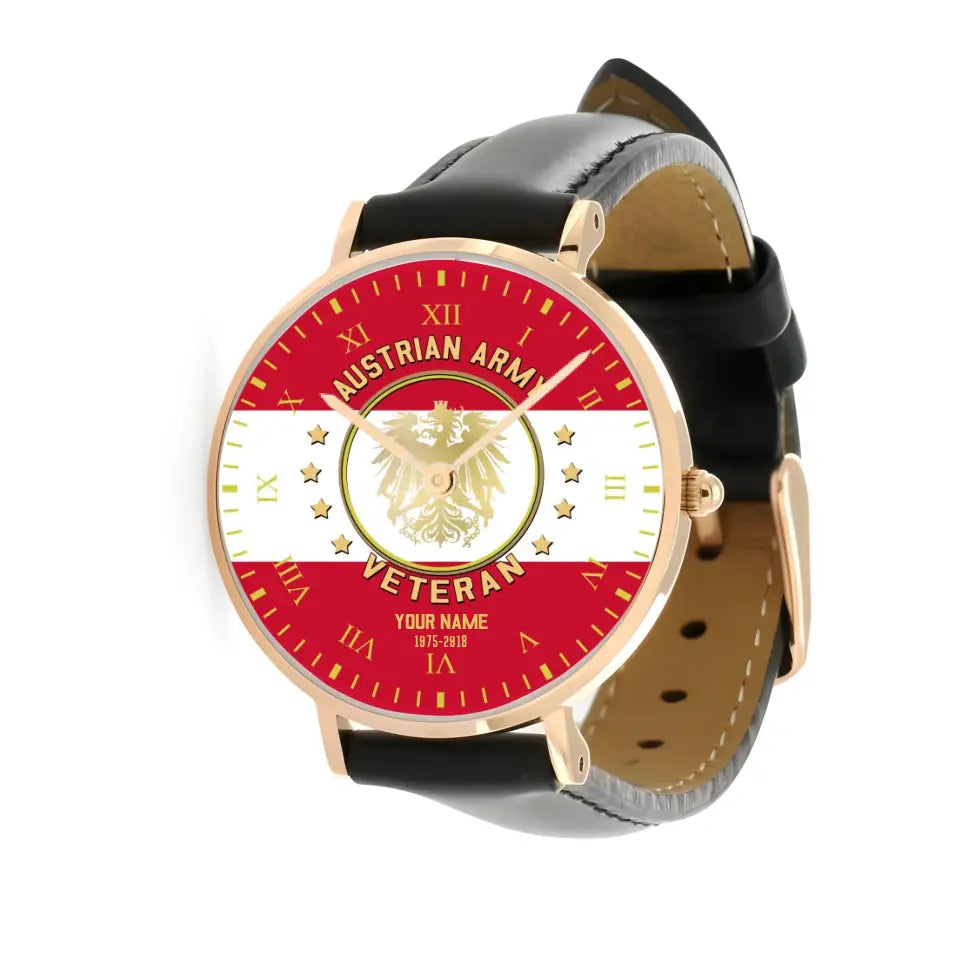 Montre personnalisée en cuir noir avec coutures noires pour soldat/vétéran autrichien avec nom et année - 0204240001 - Version dorée