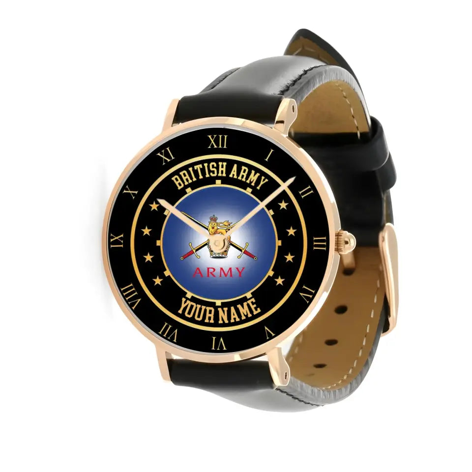 Personalisierte britische Soldat/Veteran mit Namen, schwarze genähte Lederuhr – 05042401 QA – goldene Version