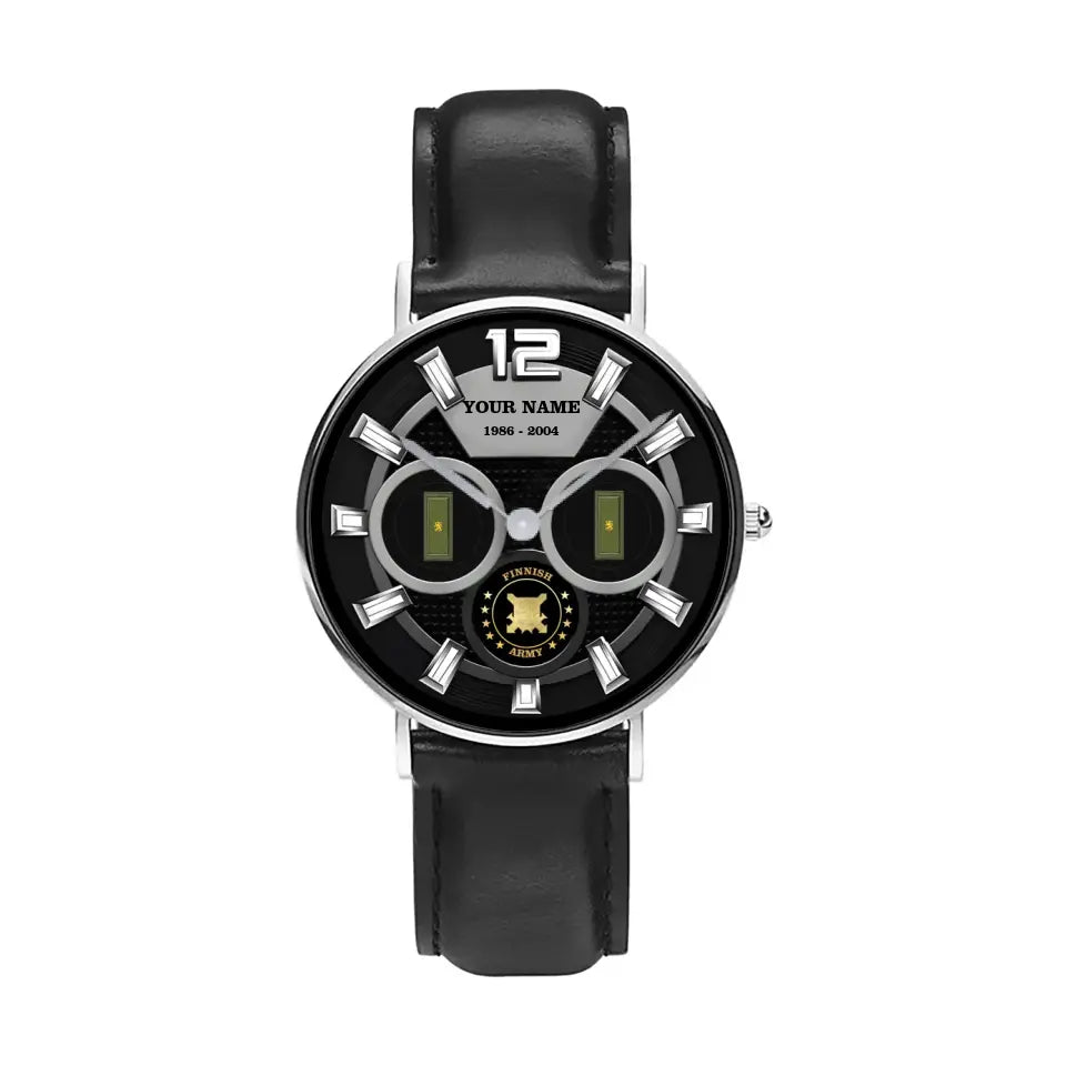 Montre personnalisée en cuir noir cousu pour soldat/vétéran finlandais avec nom, grade et année - 27042401QA - Version dorée