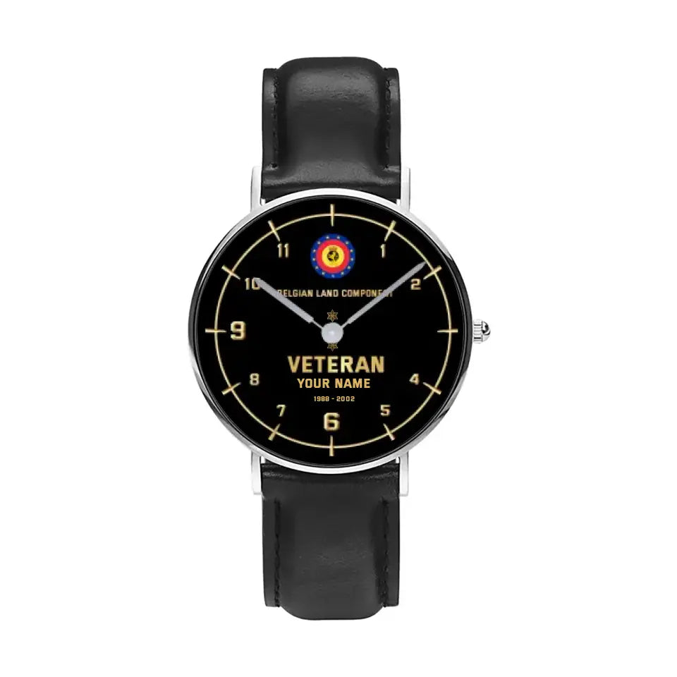 Montre personnalisée en cuir noir cousu pour soldat/vétéran belge avec nom, grade et année - 03052402QA - Version dorée