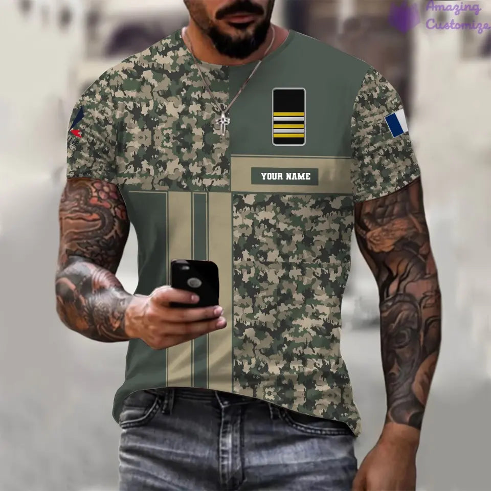 Personalisiertes T-Shirt mit französischem Soldaten-/Veteranen-Tarnmuster und Aufdruck „07052401QA“