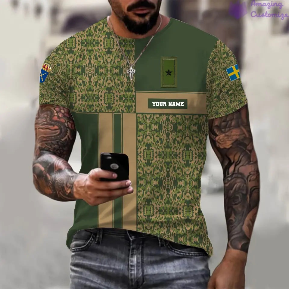 T-shirt personnalisé avec camouflage soldat/vétéran suédois imprimé avec nom et grade - 07052401QA