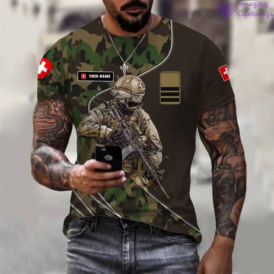 T-shirt personnalisé soldat/vétéran suisse avec nom et grade imprimé sur toute la surface - 15052401QA