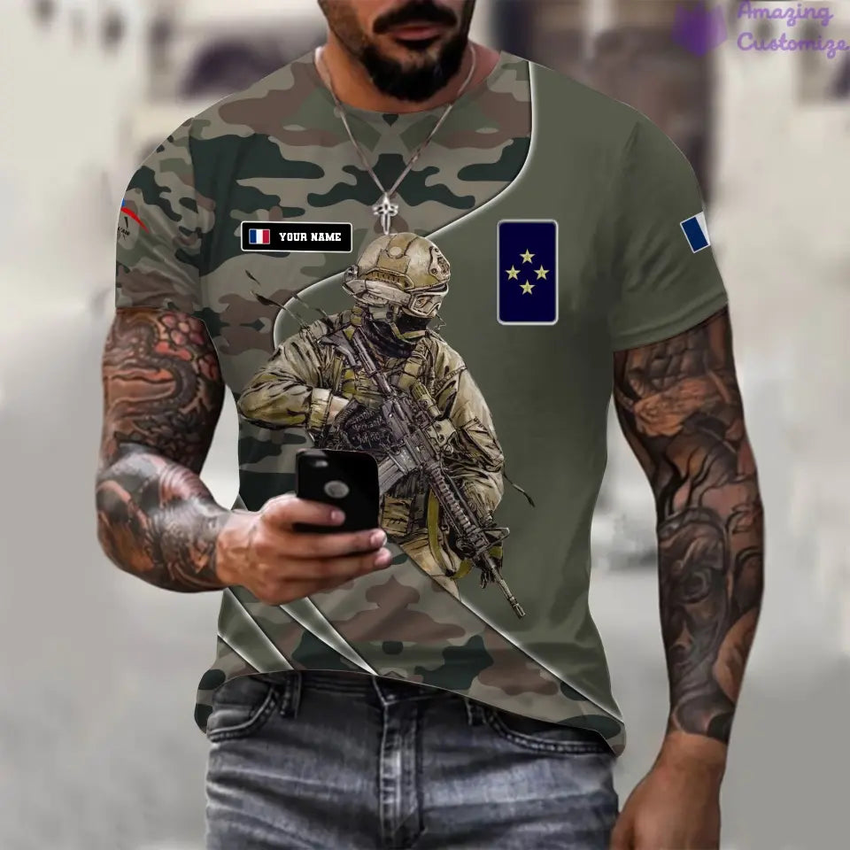 T-shirt personnalisé France avec nom et grade Soldat/Vétéran imprimé sur toute la surface - 15052401QA