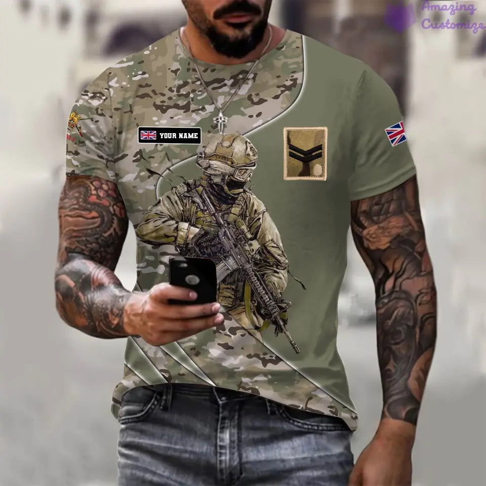 T-shirt personnalisé avec nom et grade de soldat/vétéran du Royaume-Uni imprimé sur toute la surface - 15052401QA