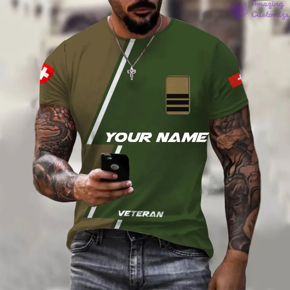 T-shirt personnalisé soldat/vétéran suisse avec nom et grade imprimé sur toute la surface - 20052401QA