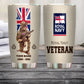 Personalisierter Becher mit Aufschrift „UK Veteran/Soldat“ mit Rang, Jahr und Namen – 10062401QA