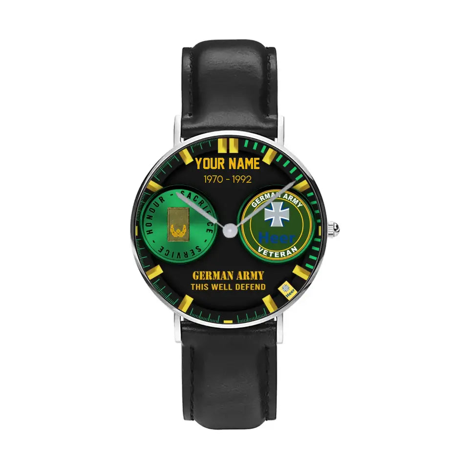 Montre personnalisée en cuir noir avec coutures noires pour soldat/vétéran allemand avec nom, grade et année - 18062402QA - Version dorée