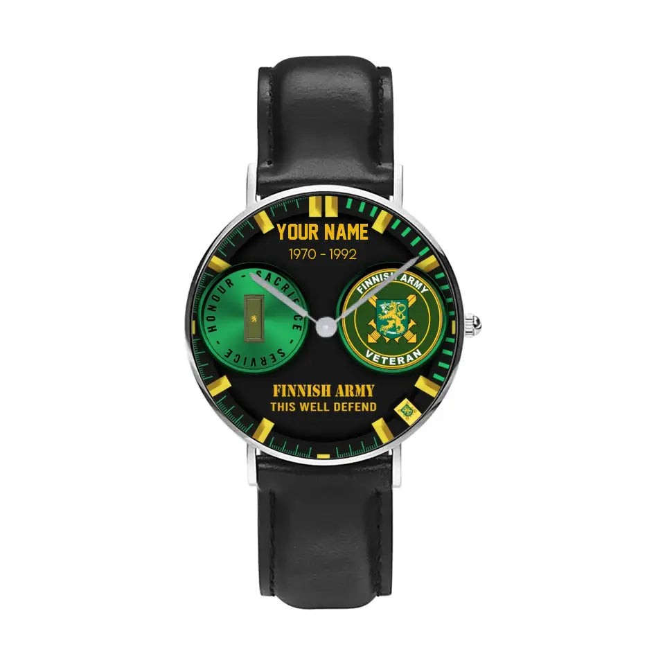 Montre personnalisée en cuir noir avec coutures noires pour soldat/vétéran finlandais avec nom, grade et année - 18062402QA - Version dorée