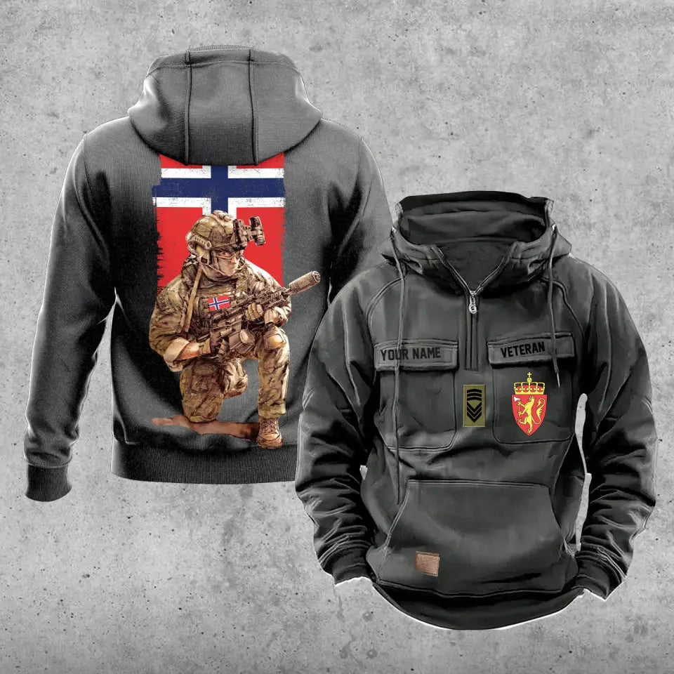 Sweat à capuche vintage personnalisé avec imprimé sur toute la surface du soldat/vétéran norvégien - 21062402QA