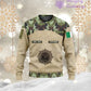 Sweat à capuche personnalisé avec motif camouflage soldat/vétéran irlandais, nom, année et grade, imprimé sur toute la surface - 17200512