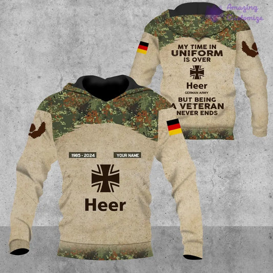 Personalisierter Kapuzenpullover mit Camouflage-Muster für deutsche Soldaten/Veteranen mit Namen, Jahr und Rang, komplett bedruckt – 17200512