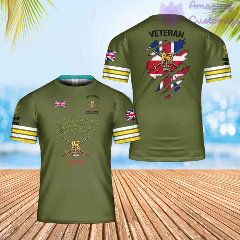 Personalisiertes Poloshirt mit Camouflage-Muster für britische Soldaten/Veteranen mit Namen, Jahr und Rang, komplett bedruckt – 1721865602