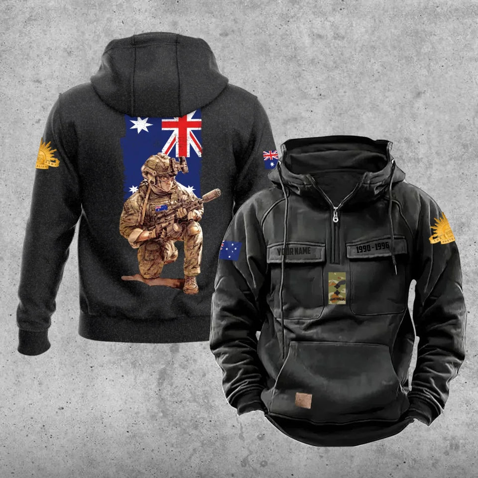 Personalisierter australischer Soldat/Veteran Vintage-Kapuzenpullover mit Rundumdruck - 27062401QA