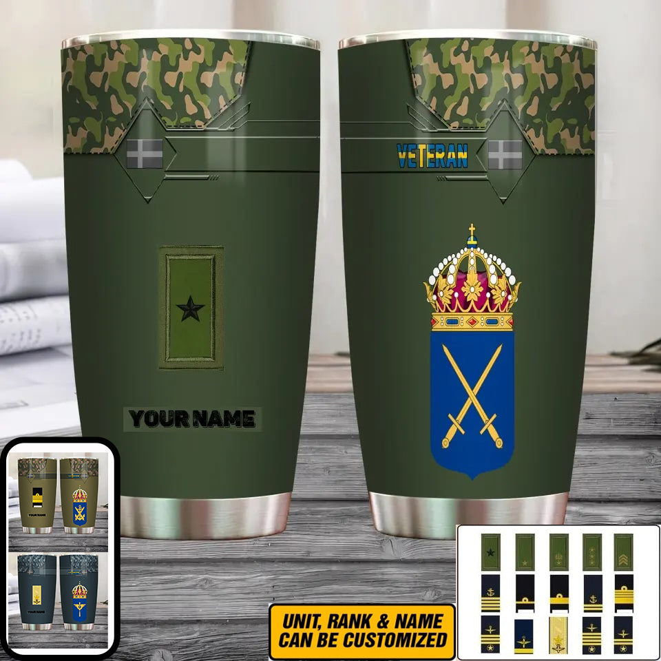 Personalisierter schwedischer Veteran/Soldat mit Rang und Namen, Camouflage-Becher, komplett bedruckt – 3004230001