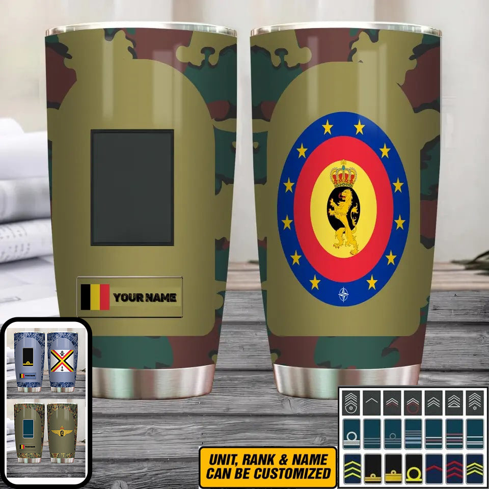 Personalisierter belgischer Veteran/Soldat mit Rang und Namen, Camouflage-Becher, komplett bedruckt – 3004230003