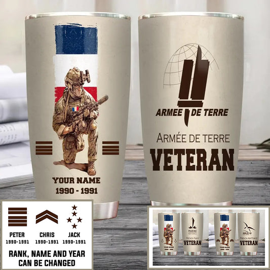 Personalisierter Becher mit Aufschrift "Veteran/Soldat aus Frankreich" mit Rang, Jahr und Namen – 10062401QA