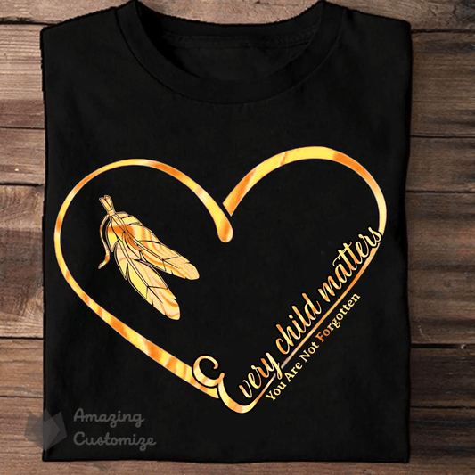 T-shirt « Chaque enfant compte » Feather Native Pride Honor Child Lives Matter Apparel 