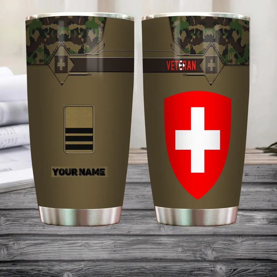 Personalisierter Schweizer Veteran/Soldat mit Rang und Namen, Camouflage-Becher, komplett bedruckt – 1804230001