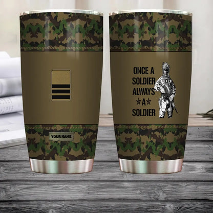 Personalisierter Schweizer Veteran/Soldat mit Rang und Namen, Camouflage-Becher, komplett bedruckt – 1804230007