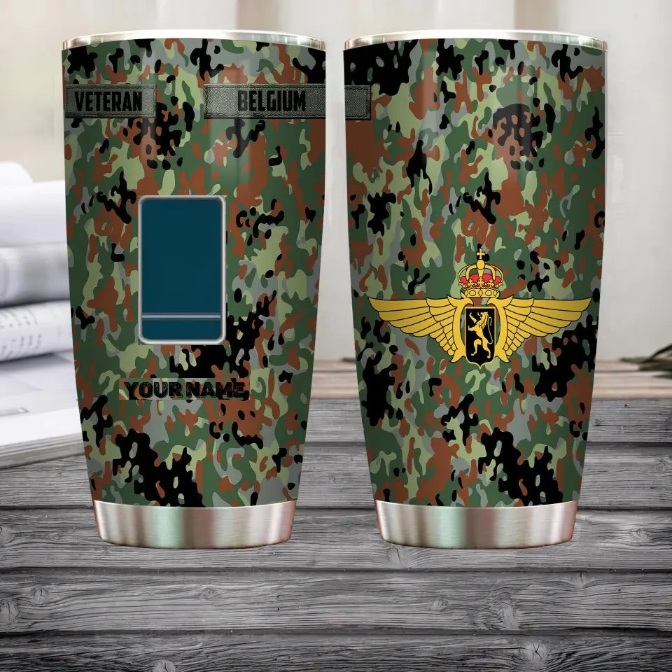 Personalisierter belgischer Veteran/Soldat mit Rang und Namen, Camouflage-Becher, komplett bedruckt – 3004230002