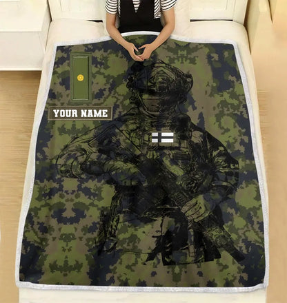 Personalisierte Fleecedecke für finnische Soldaten/Veteranen im Camouflage-Muster mit Namen und Rang, 3D-Druck – 0608230001